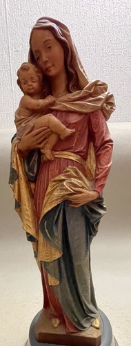 Handgeschnitzte holzfiguren - handgeschnitzte,