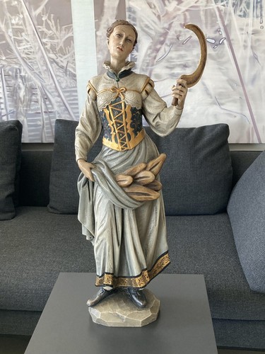 Holzfigur notburga nach - hl.,
