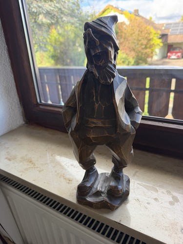 Holzfiguren