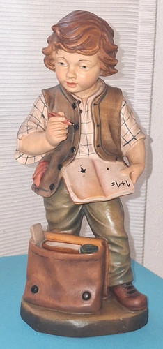 Holzfigur geschnitzt bub - holzfigur, bei
