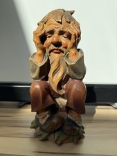 Seltene Holzfigur, Denker