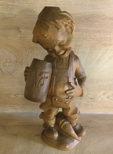 Handgeschnitzte holzfigur mann - handgeschnitzte,