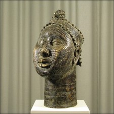 59511) Bronze Königin-Kopf