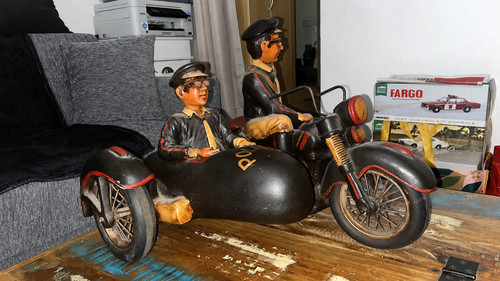 Großes motorrad mit beiwagen - ,
